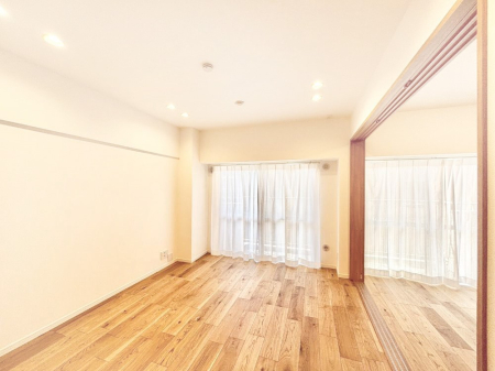 ���r���O �Ƒ��c���̎��Ԃ����������Ȃ��났�̃��r���O�_�C�j���O�B   