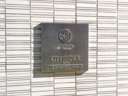 �G���g�����X -