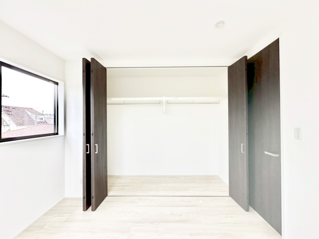 ���[ �����Ղ�̎��[�X�y�[�X�ŉ��K�ɕ�点���� 