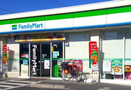 ���ӊ� �R���r�j 500m �t�@�~���[�}�[�g ���Y�a�O���ړX