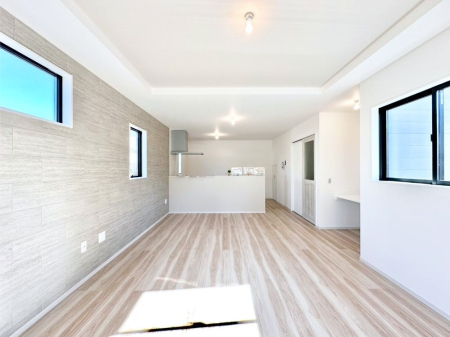 ���̑����� �Ƒ������R�ƏW�܂�e���̃X�y�[�X�ɂȂ肻��