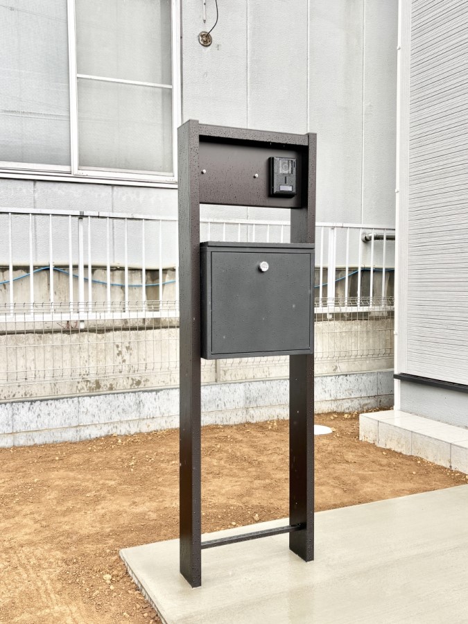 ���̑� �\�D�E�C���^�[�z���E�|�X�g���ЂƂɏW��B�G���g�����X�ɂȂ��ރV���v���f�U�C���B