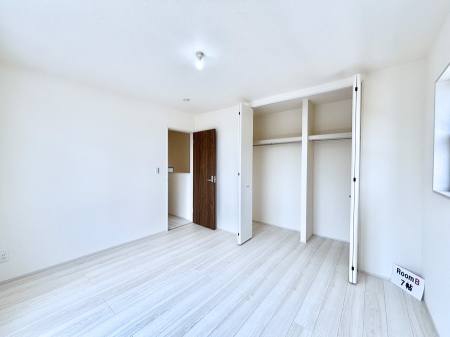 �q������ �q�������ɂ��������߂Ȏ��[�X�y�[�X�����Ղ�̋���