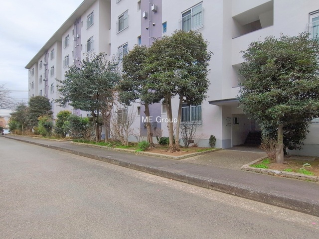 �G���g�����X -