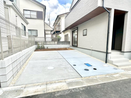  �����Ɍ������Ȃ����ԃX�y�[�X�B