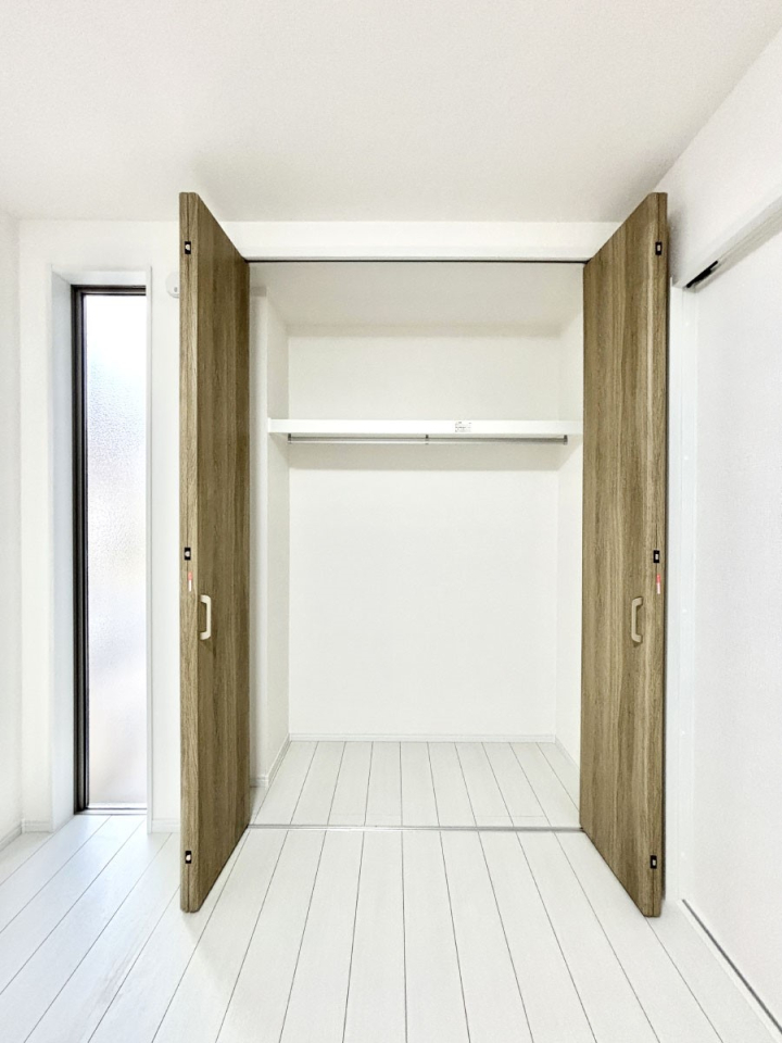 ���[ �����Ղ�̎��[�X�y�[�X�ŉ��K�ɕ�点���� 