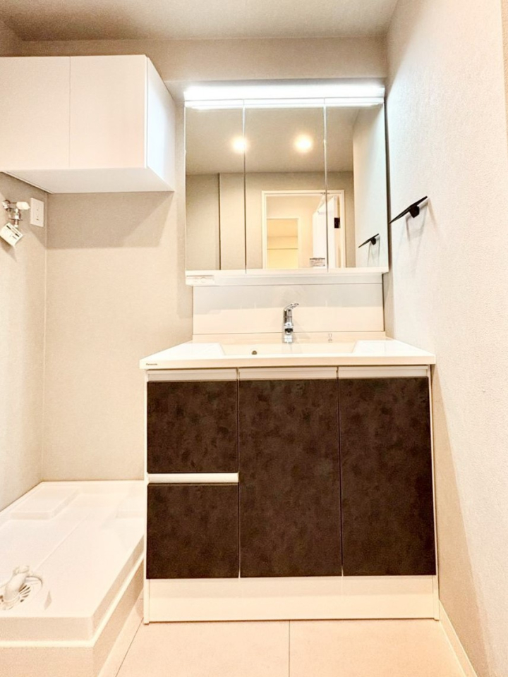 ���ʑ�E���ʏ� ������������ʉ��ώ��Œ��̐g�x�x�����K  