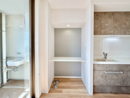 ���̑����� ���r���O�ɂ���J�E���^�[�͂��Ƒ��̎ʐ^��C���e���A�̏���I�Ƃ��Ă����o�ł��܂�