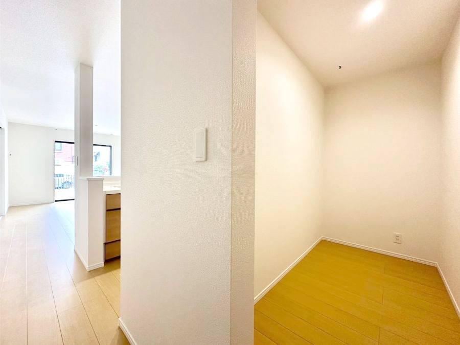 ���̑����� �L�b�`���ɂ̓p���g���[�I�H�ނ̃X�g�b�N�͂������A���p�i�̎��[�Ȃǎg�����͂��낢��I