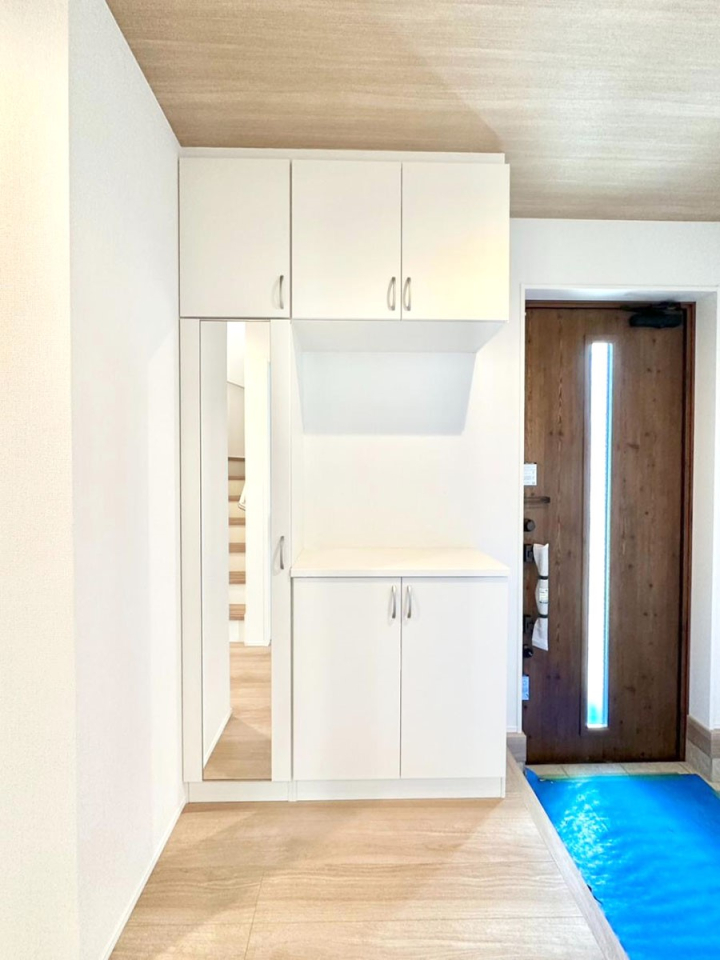 ���̑����� �����Ղ���[�ł���V���[�Y�{�b�N�X�ŉƑ��S���̌C���A���ւ�������B  