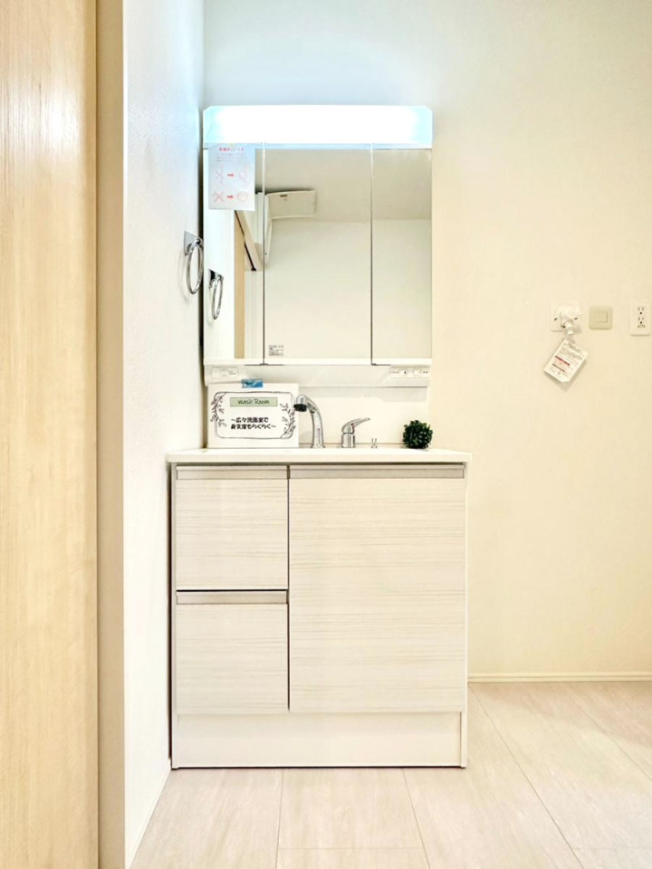 ���ʑ�E���ʏ� �傫�����₷���O�ʋ��Ő�����������ʑ�́A�g�����Ȃ݃`�F�b�N�┧�̂������ɂ������߂ł��B 