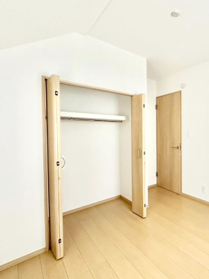 ���[ �����Ղ�̎��[�X�y�[�X�ŉ��K�ɕ�点���� 