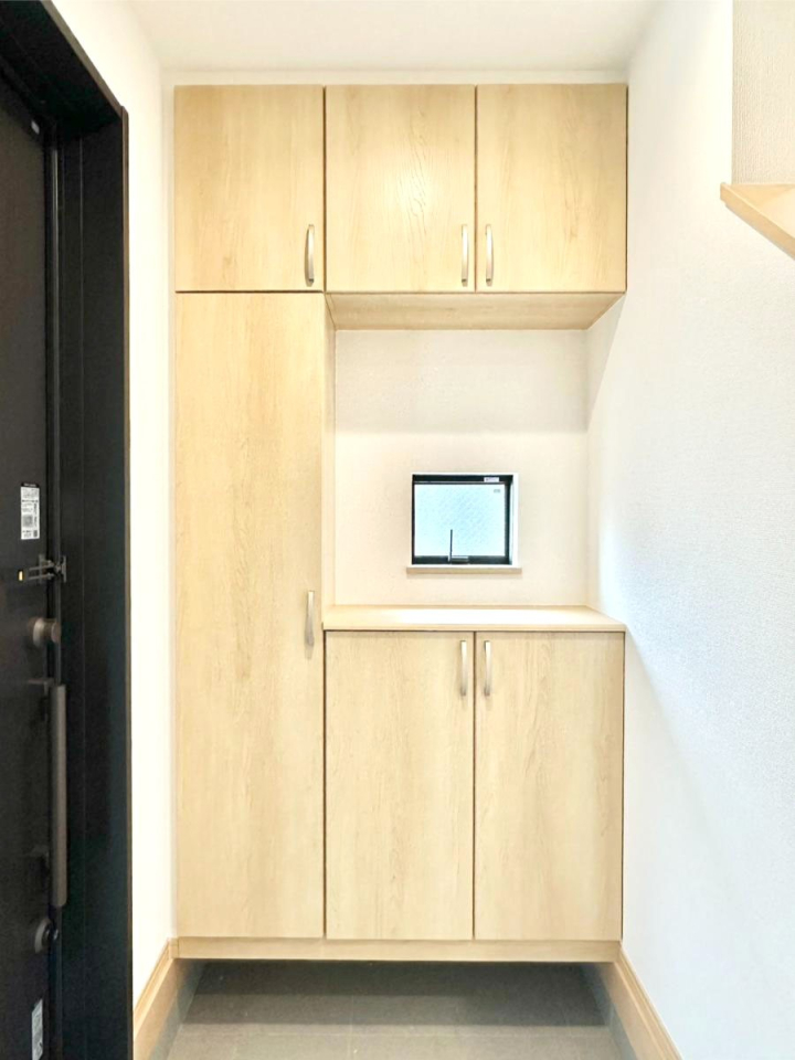 ���̑����� �����Ղ���[�ł���V���[�Y�{�b�N�X�ŉƑ��S���̌C���A���ւ�������B  