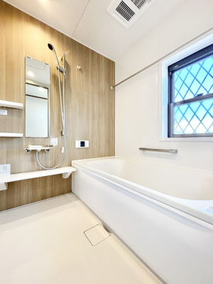 ���� ����̔�����₷��؂ȃo�X�^�C���B�������Ƃ����C���y����Ŕ����Ƃ肽���ł��ˁI  