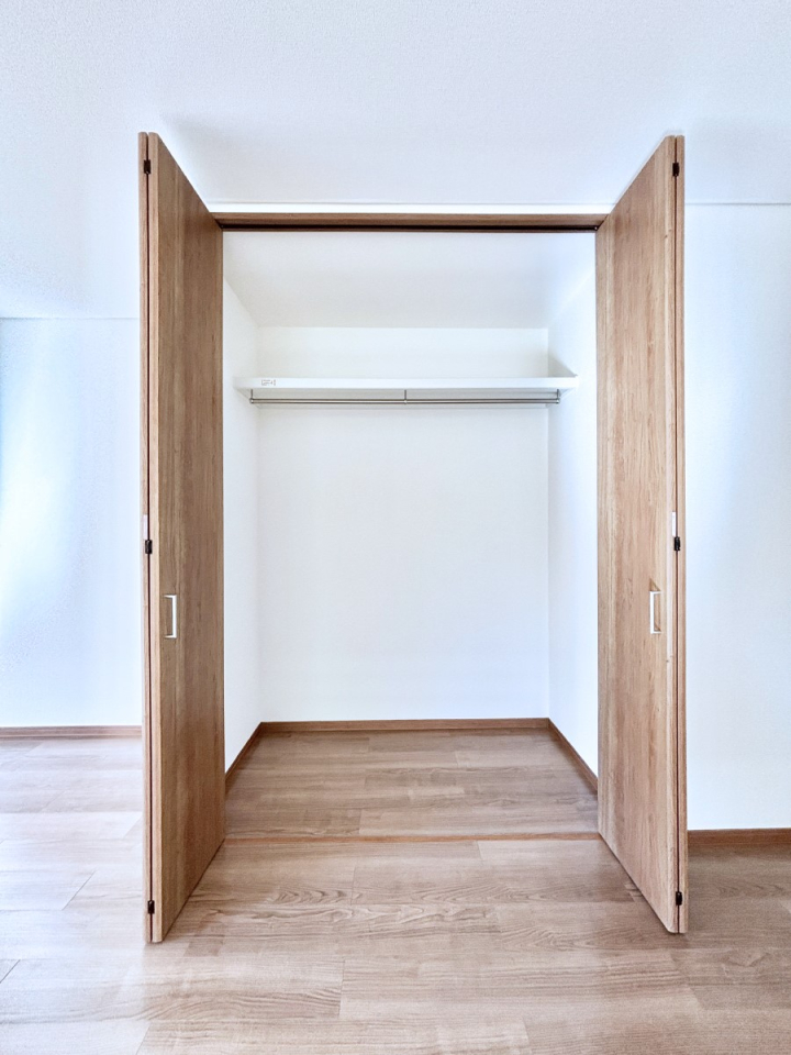 ���[ �����Ղ�̎��[�X�y�[�X�ŉ��K�ɕ�点���� 