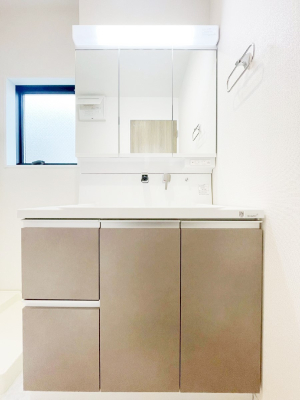 ���ʑ�E���ʏ� ���[�͂Ƌ@�\���ɗD�ꂽ���ʉ��ϑ�