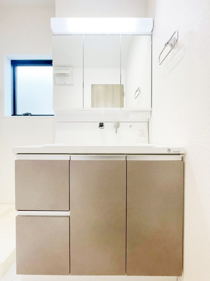 ���ʑ�E���ʏ� ���[�͂Ƌ@�\���ɗD�ꂽ���ʉ��ϑ�