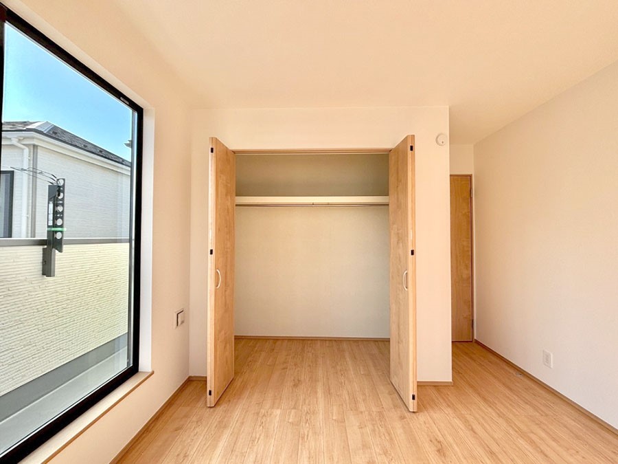 ���[ �����Ղ�̎��[�X�y�[�X�ŉ��K�ɕ�点���� 