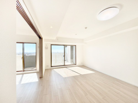 ���r���O �Ƒ��c���̎��Ԃ����������Ȃ��났�̃��r���O�_�C�j���O�B   