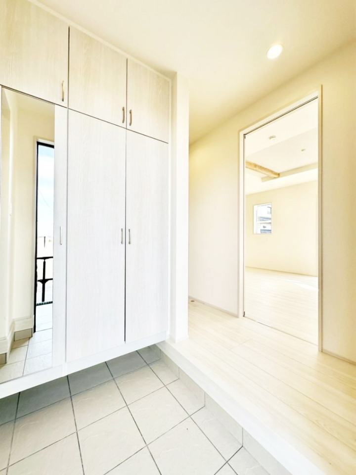 ���� �w�̍����~���[����ԂɍL��������������Ă���܂�  