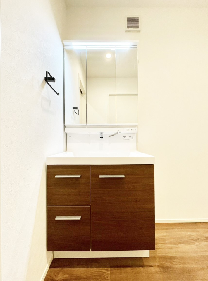 ���ʑ�E���ʏ� ���[�͂Ƌ@�\���ɗD�ꂽ���ʉ��ϑ�