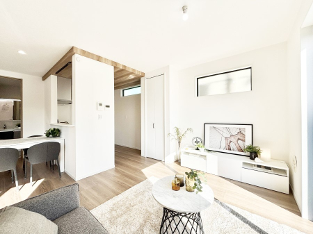 ���r���O �������������͋C�̂k�c�j�͉Ƒ��݂�Ȃ̉��K���