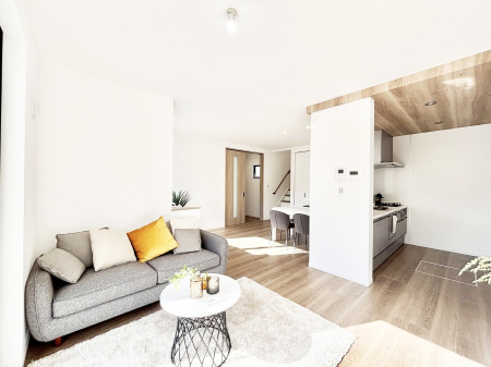 ���̑����� �Ƒ������R�ƏW�܂�e���̃X�y�[�X�ɂȂ肻��