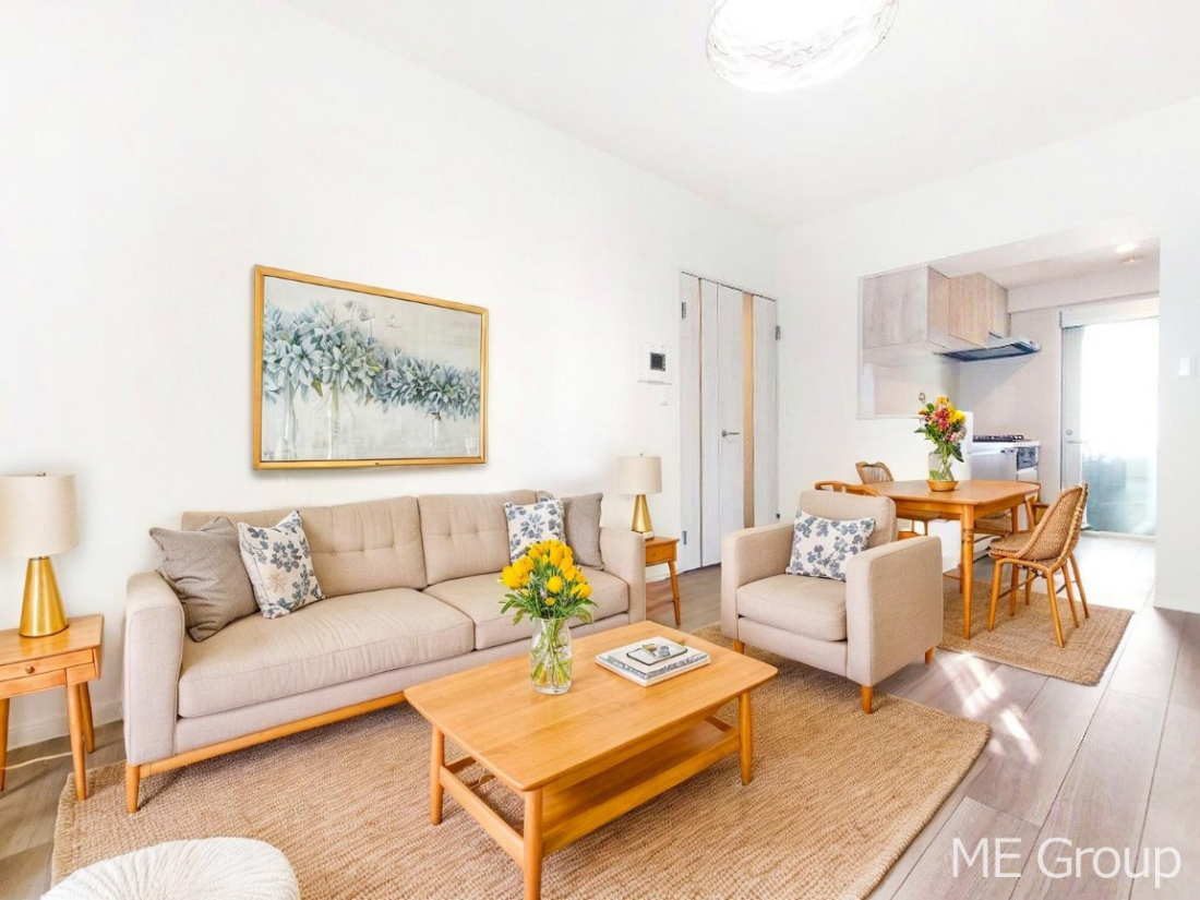 ���r���O �Ƒ��̘a�₩�ȉ�b���������Ă������B�J�����̂��郊�r���O�ł��B���Ƌ��CG�ł�  