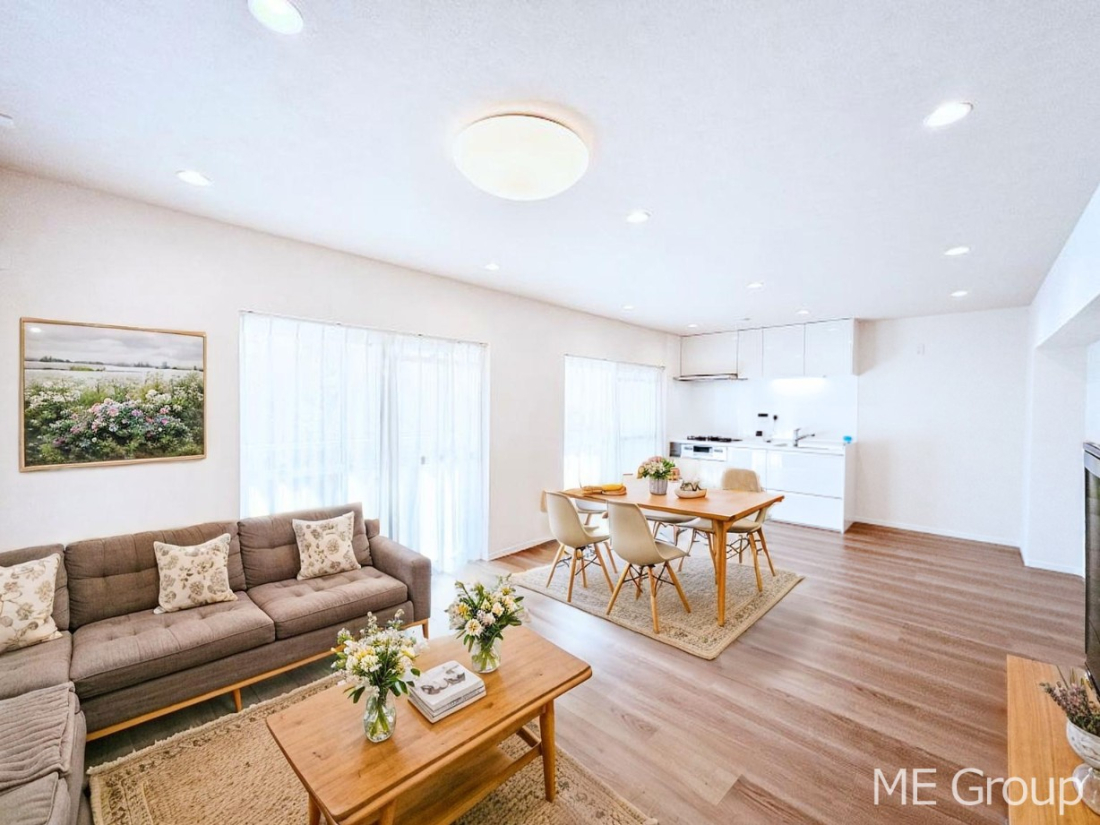 ���r���O �傫�ȑ����炽���Ղ�̗z���ƕ����������郊�r���O���Ƌ��CG�ł�  