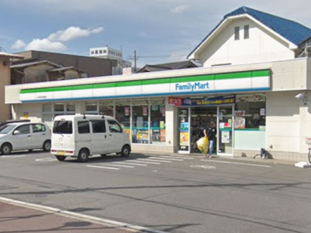 ���ӊ� �R���r�j 190m �t�@�~���[�}�[�g����ؒ������O�X