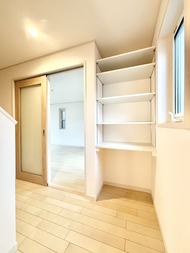 ���̑����� �L�����[�B�|�������G�߂̏��������[���邱�Ƃ��ł��܂��B