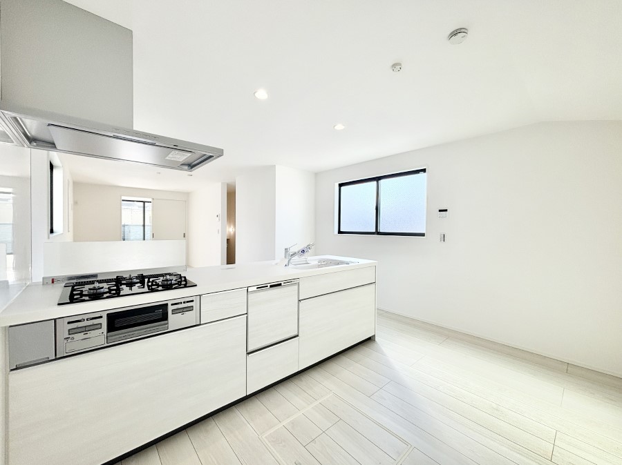 �L�b�`�� �������������I�ɁA�y�����I�V�X�e���L�b�`��  