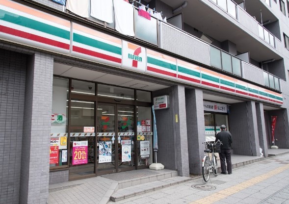 ���ӊ� �R���r�j 190m �Z�u��-�C���u�� ���F�쒬�X