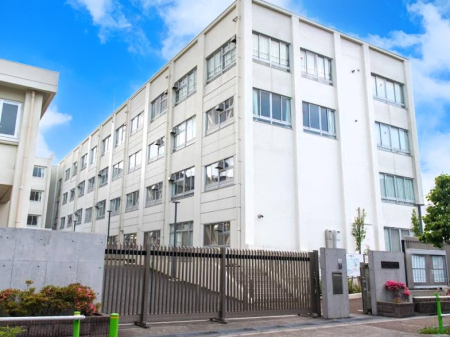 ���ӊ� ���w�Z 800m ���旧����񒆊w�Z