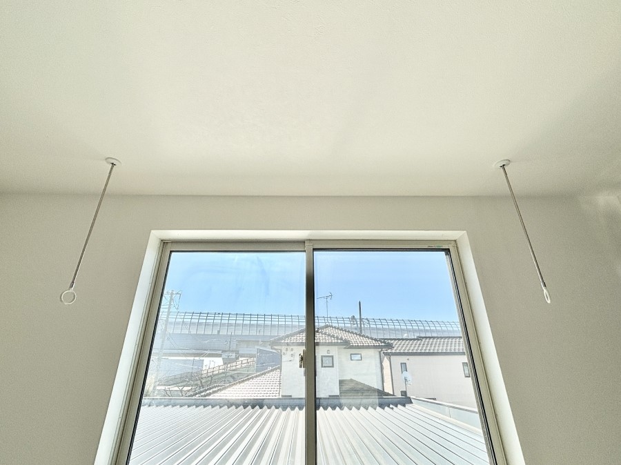 ���̑����� �����������|�[���B�~�J��ԕ��̎����ɑ劈�􂵂܂��B  