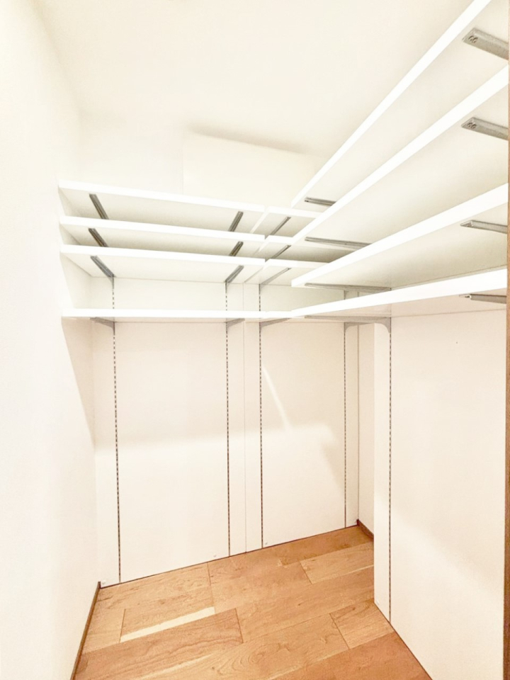 ���̑����� �G�ߕi���̕i�Ȃǂ����Ղ���[�o����[�˕t���ł��B