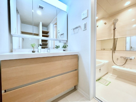 ���ʑ�E���ʏ� ������������ʉ��ώ��Œ��̐g�x�x�����K  