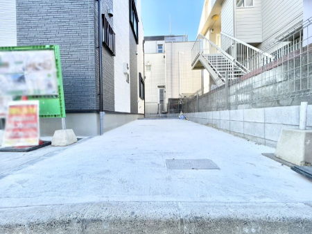  �����Ɍ������Ȃ����ԃX�y�[�X�B