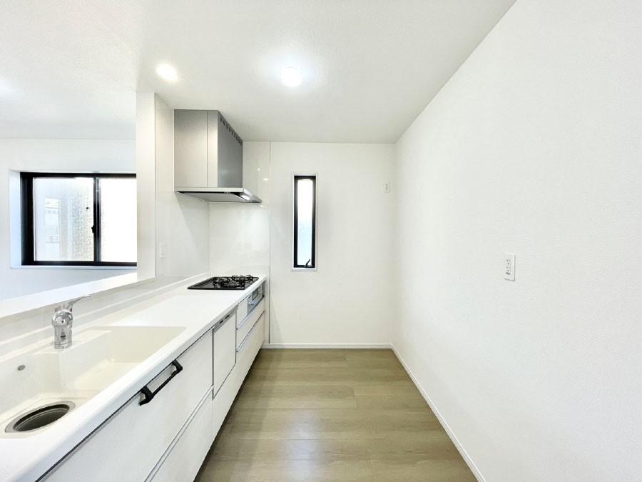 �L�b�`�� ��Ƃ肠��L�b�`���ł͂��Ƒ��Ɗy�������������ł��܂��B