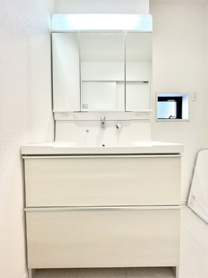 ���ʑ�E���ʏ� �傫�����₷���O�ʋ��Ő�����������ʑ�́A�g�����Ȃ݃`�F�b�N�┧�̂������ɂ������߂ł��B 