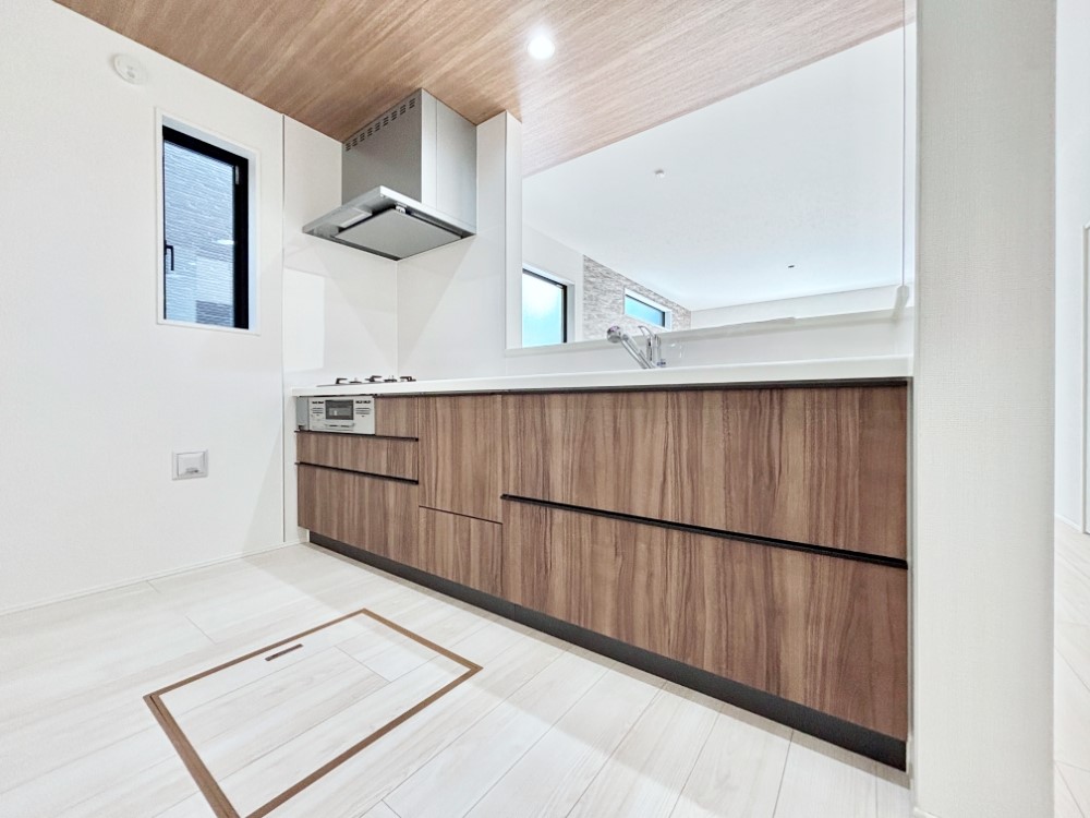 �L�b�`�� ��Ƃ肠��L�b�`���ł͂��Ƒ��Ɗy�������������ł��܂��B