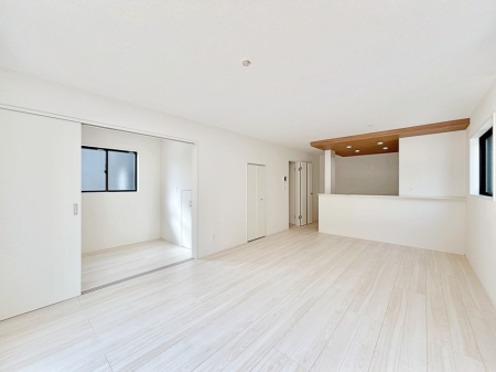 ���̑����� �Ƒ������R�ƏW�܂�e���̃X�y�[�X�ɂȂ肻��