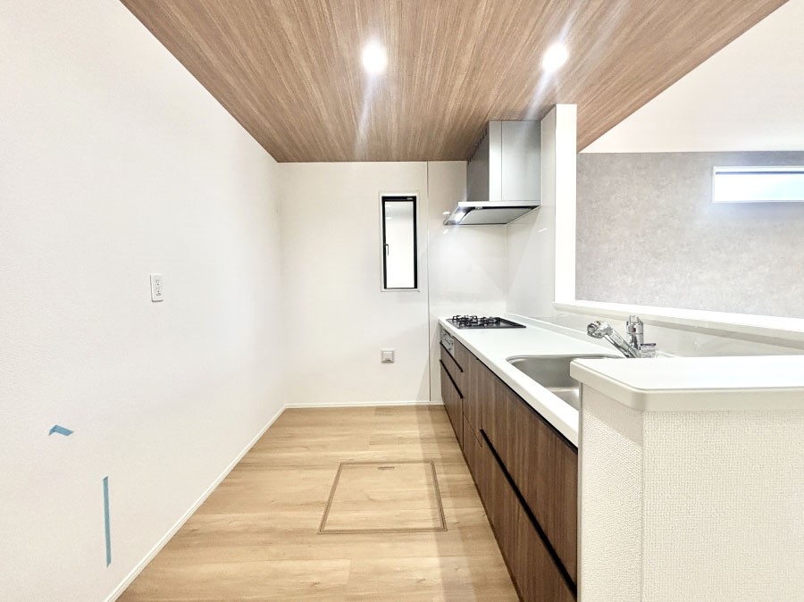 �L�b�`�� ��Ƃ肠��L�b�`���ł͂��Ƒ��Ɗy�������������ł��܂��B