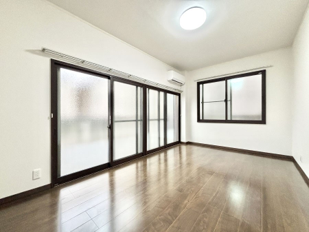 ���̑����� �u�₩�ȓ��������������S�̂�D������ݍ���ł���܂�