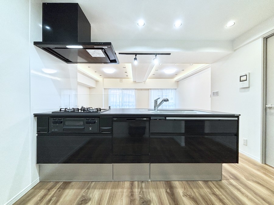 �L�b�`�� ���������Ȃ��炲�Ƒ��Ƃ̉�b���y���߂�ΖʃJ�E���^�[�L�b�`��  