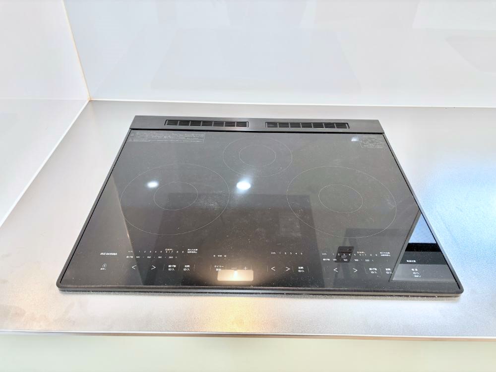 ���̑����� IH�N�b�L���O�q�[�^�[�͓V�̒����ʂ��t���b�g�Ȃ̂Œ�����̓T�b�ƈ�@�����邾���I