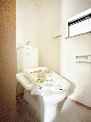 �g�C�� �g�C���͈��S�̂Q�ӏ��I���̃o�^�o�^������S�ł��B