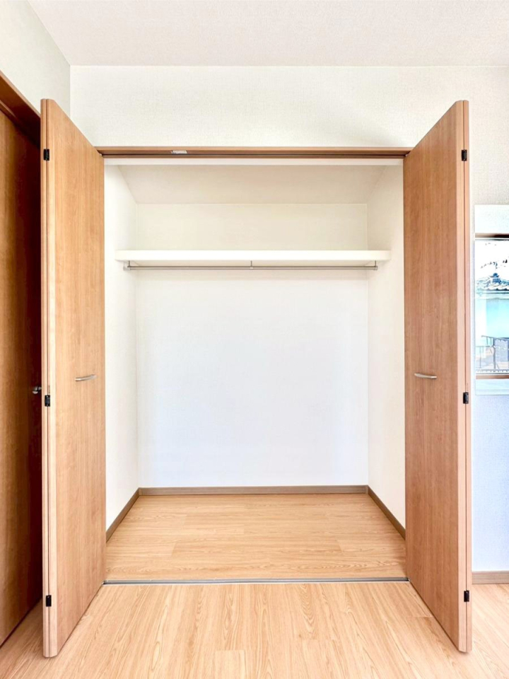 ���[ �����Ղ�̎��[�X�y�[�X�ŉ��K�ɕ�点���� 