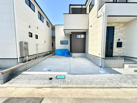  �����Ɍ������Ȃ����ԃX�y�[�X�B