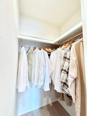 ���̑� �ߗނ��n���K�[�Ɋ|�����܂܎��[�ł���WIC�B�ߗނ̐������ڂ����₷���ĕ֗��ł��I